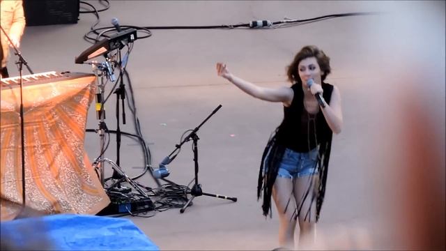 Karmin Live at Red Rocks 05.28.2015 смотреть онлайн