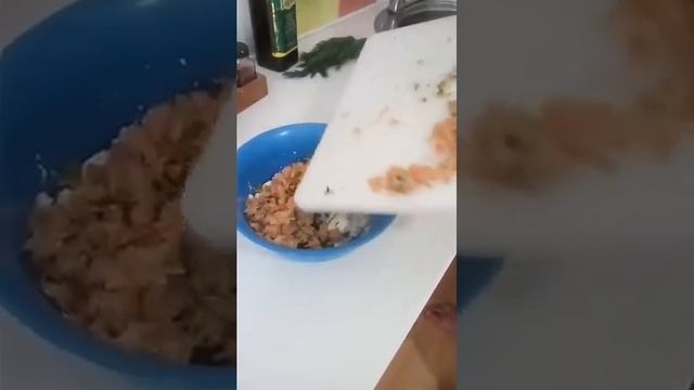 Готовлю начинку для блинов из семги#рецепт смотреть онлайн