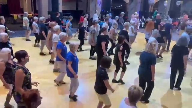 Darts in the Dark Line Dance Demonstration Maggie Gallagher, World Dance Masters, 2022 смотреть онлайн