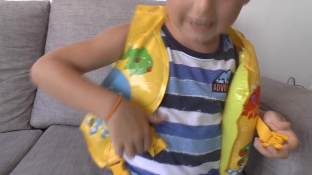 Машинка в песке - для детей смотреть онлайн