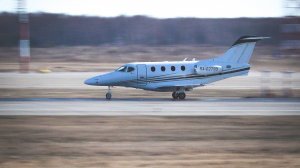 Мелкий, но дерзкий. Диспетчер: «Не путайте позывной «  Beech 390 Premier IA RA - 02799