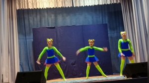 "А мне бы петь и танцевать"