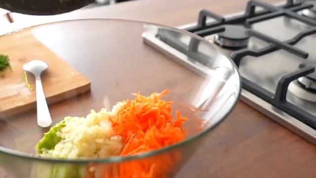 Так готовлю КАБАЧКИ на ужин или обед вместо котлет! Вкуснятина из кабачков и фарша! смотреть онлайн