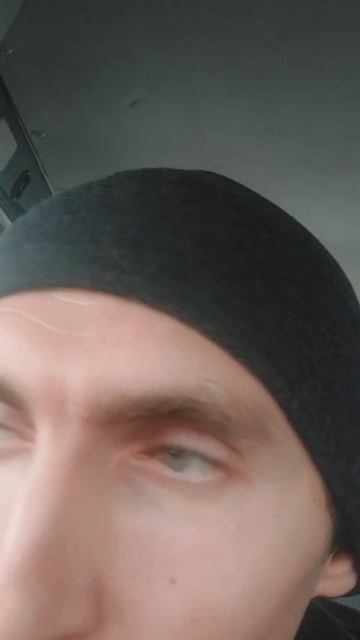 Житель Харькова не менее 11 часов просидел в собственной машине, укрываясь от полицаев смотреть онлайн