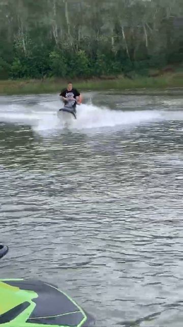 Yamaha SuperJet 700 смотреть онлайн