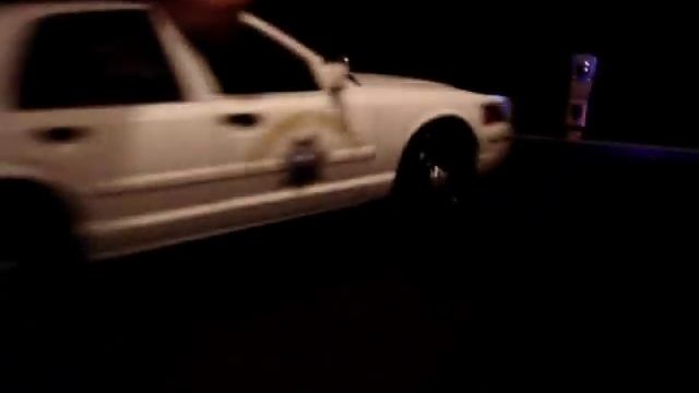 1/18 CHP California Highway Patrol White Crown Victoria Slicktop смотреть онлайн