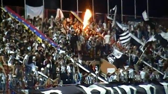 soy zamorano. L.B.B смотреть онлайн