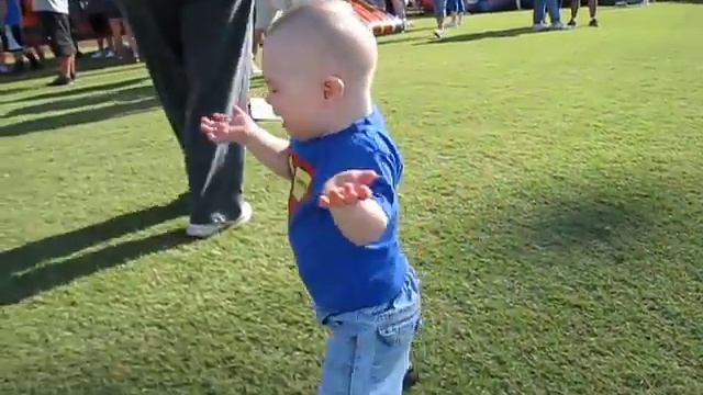 Lincoln Walking at the Walk смотреть онлайн