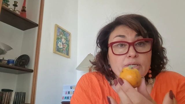Японска мушмула или nespola 🧡#sicily #palermo #siciliabedda #frutta #primavera #travel #палермо смотреть онлайн