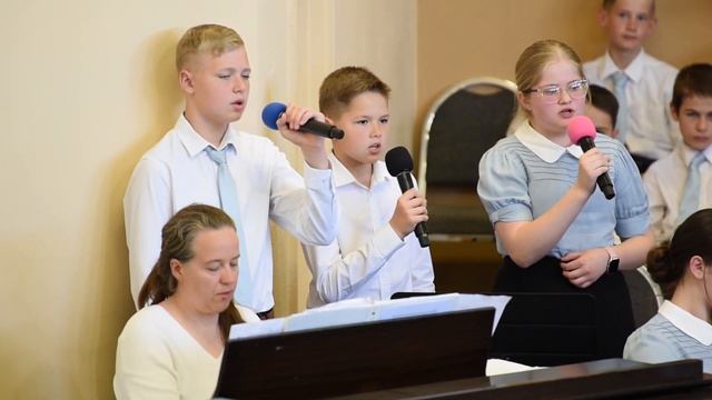 Утром на рассвете, очень рано - Участие подростков смотреть онлайн