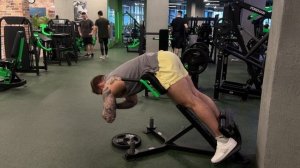 Гиперэкстензия (на поясницу)