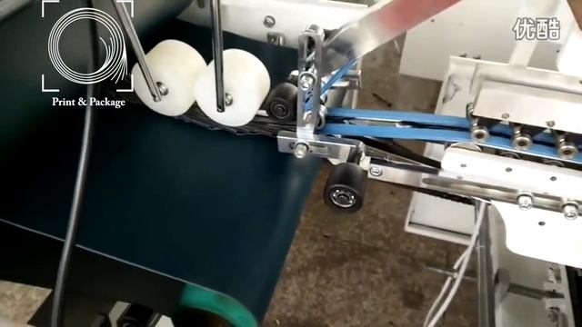 Производство коробок для косметики на фальцевально склеивающей линии YZHH смотреть онлайн