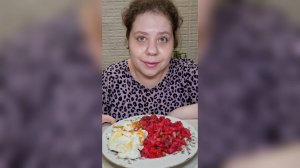 Белое платье для невинных невест, а не для баб/Мукбанг Винегрет и Яичница