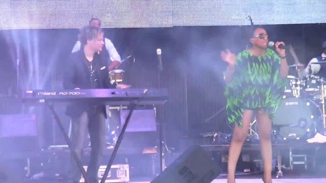 Brian Culbertson featuring Selena Albright at the Seabreeze Jazz Festival 2013 смотреть онлайн