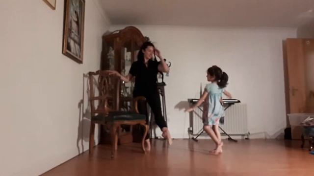 Selen & Lydia Joimove Impromptu with Pablo Alboran смотреть онлайн