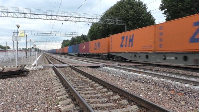 Электровозы 2ЭС6-865 "Синара", 2ЭС6 "Синара" с контейнерным составом смотреть онлайн