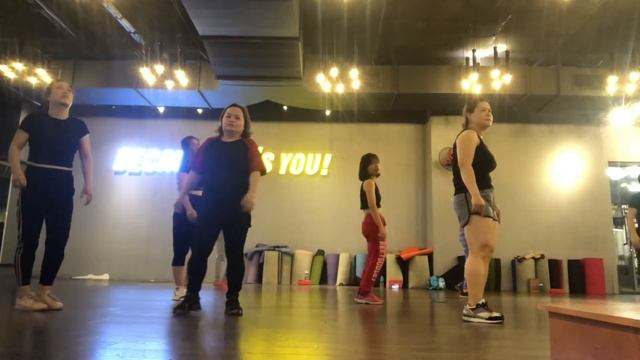 Zumba metro Hà Đông смотреть онлайн