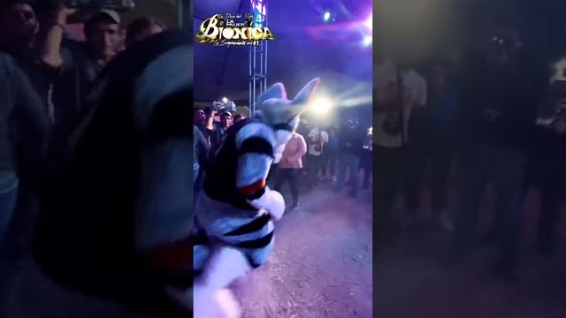 🔥🎸LA MASCOTA OFICIAL DE LA MUJER BIÓNICA 🔱EL NIÑO CALIENTE ORALEEE RECINTO FERIAL CHIMALHUACÁN смотреть онлайн