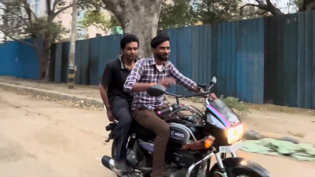 CAR MIC SIREN PRANK🚨🎙️📢 WATER BALLOON PRANK ON HOLI😍 #prank #sarojininagar #funny смотреть онлайн