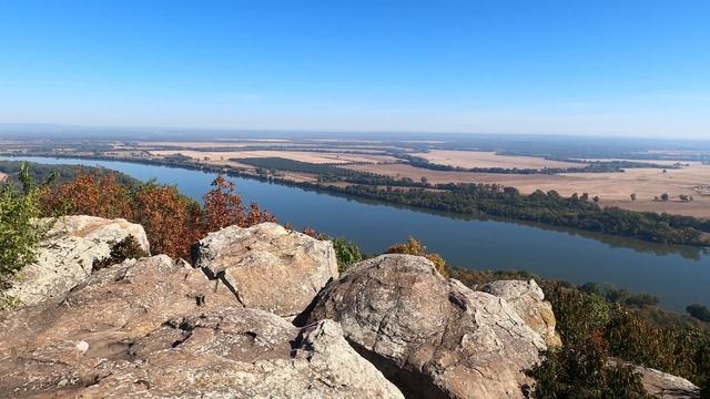 Travel and ride motorcycle exploring Petit Jean State Park Arkansas on BMW R1200RT for foliage 2022 смотреть онлайн
