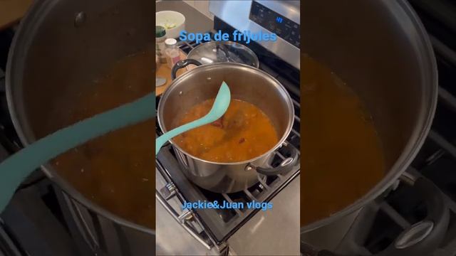 Sopa de frijoles con flor de pito смотреть онлайн