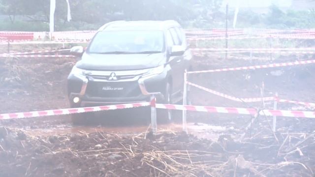OTOBLITZ TV - Mitubishi All New Pajero Sport 2016 Media Test Drive смотреть онлайн