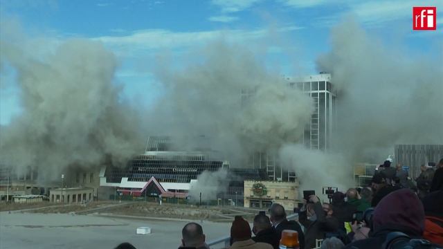 Trump Plaza casino, la pământ într-o clipă смотреть онлайн