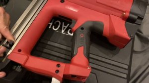 Газовый гвоздезабивной пистолет. Распаковка. Заказали на озоне