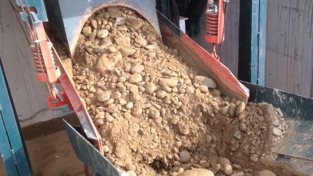 Вибропитатель 150 тонн в час ВИБРОМАШ-1080p смотреть онлайн