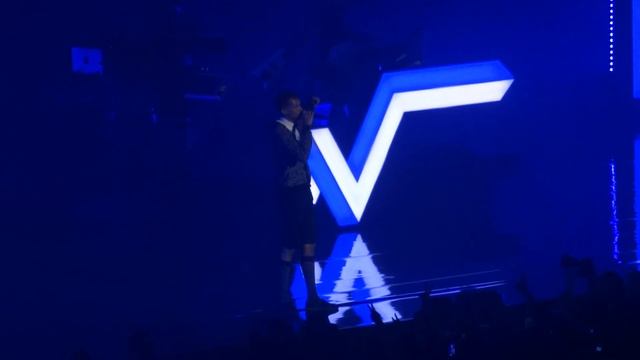 Stromae - Peace Or Violence @ Forest смотреть онлайн