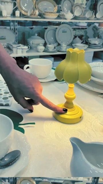 В отделе посуды представлены разные сервизы, столовые приборы, посуда для готовки и многое другое!!