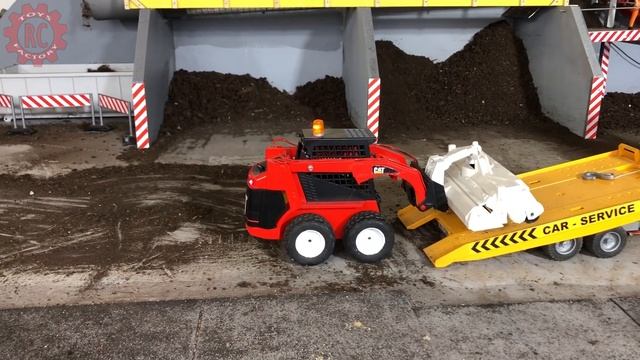 RC Tractor Bruder Case with AMAZING RC sweeper! смотреть онлайн