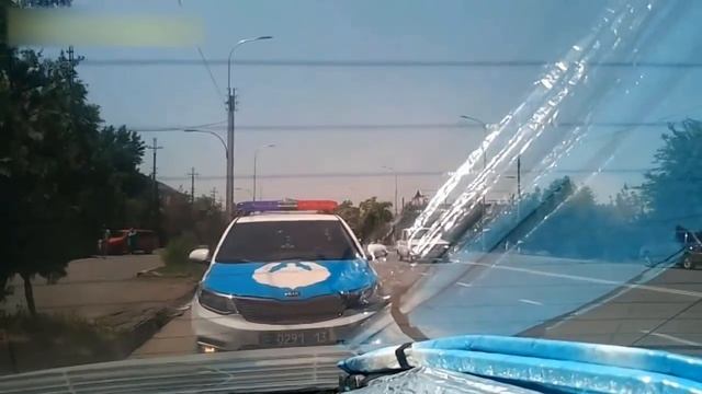 "Это ребята из ДК? Тогда валим отсюда!" ГАИ. ДПС смотреть онлайн