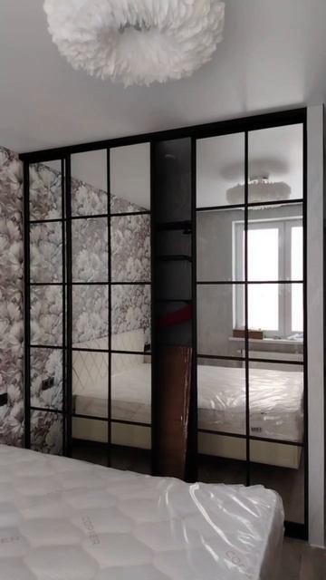 перегородка раздвижная (двери-купе) зеркало в клетку