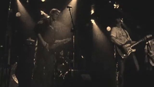 Music Uniform смотреть онлайн