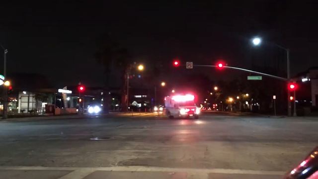 AMR ambulance Night code 3 Response - Riverside , Ca смотреть онлайн