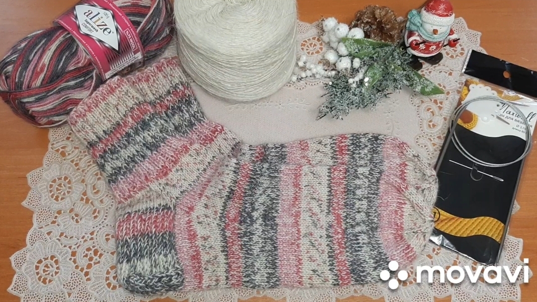 Январские носочки в СП "Носочная коробочка -с Еленой Велиной" смотреть онлайн