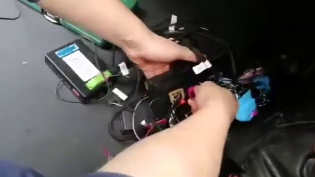 install manual for add Audi A6 Keyless Entry system--host cable connection смотреть онлайн