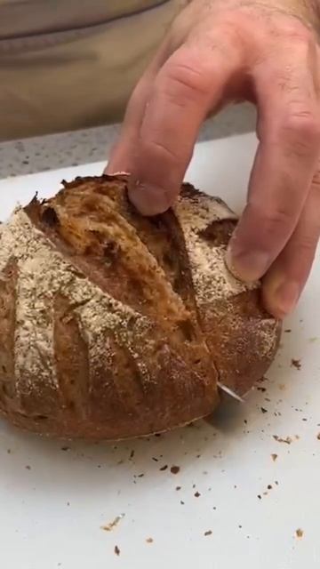 Pain de méteil… #pain #boulangerie #boulanger #francais #artisanal #bakery #bread #chef #sourdough смотреть онлайн