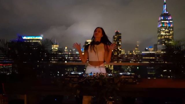 Korolova - LIVE @ Somewhere Nowhere, New York смотреть онлайн