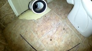 Легкий, быстрый и надежный способ установки нового  унитаза на старую плитку.