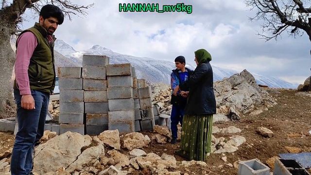 A kind man's great love for Aisha's sister, a nomadic woman смотреть онлайн