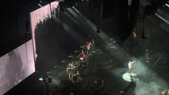 White Light - Gorillaz Live at The Climate Pledge Arena in Seattle 9/12/2022 смотреть онлайн