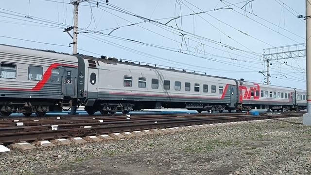 Электровоз ЭП2К-093 с пассажирским поездом №093Н Барнаул-Москва смотреть онлайн