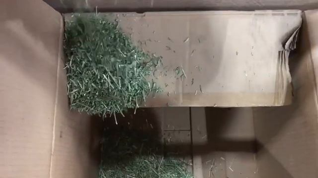 Видео рассева сена на виброситое ВС 8 сетка 5мм и 1мм Vibromash.com, 8-800-500-40-02,-480p смотреть онлайн