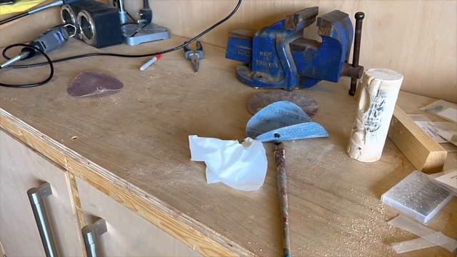 Carving Tiki Heads | Dremel Beginner Project смотреть онлайн
