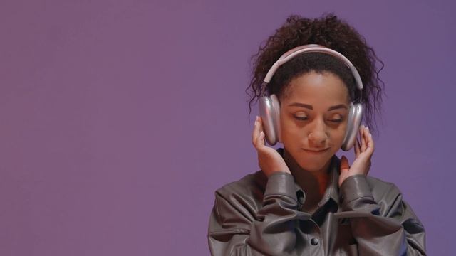 Teddy Swims - Bad Dreams (Hugel Remix) смотреть онлайн