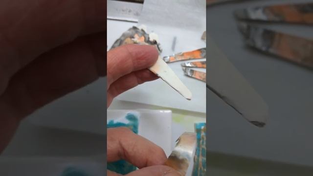 Experimenting with Pebeo Prisme Fantasy paint on Polymer Clay смотреть онлайн