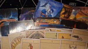 ТАРО РАСКЛАД\ КТО БУДЕТ "ЛОМИТЬСЯ" В ВАШЕ ПРОСТРАНСТВО?!