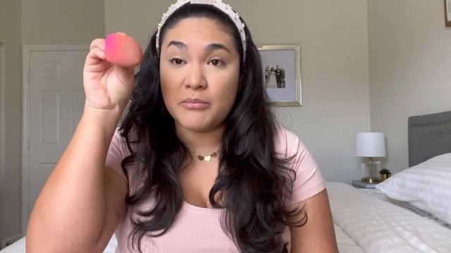HOW TO USE A BEAUTY BLENDER смотреть онлайн